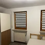 Monteursunterkunft - Fitters' With Shared Kitchen 公寓 Egenhofen