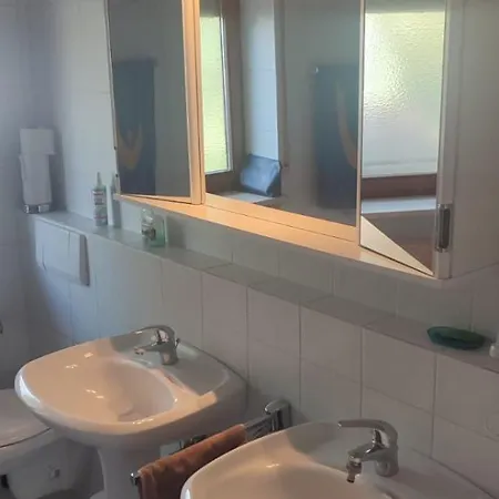 דירה Monteursunterkunft - Fitters' With Shared Kitchen Egenhofen