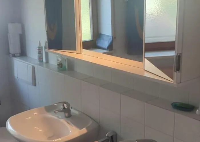 Lägenhet Monteursunterkunft - Fitters' With Shared Kitchen Egenhofen